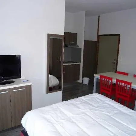 公寓式酒店 Vacanceole - Grand Massif 3*